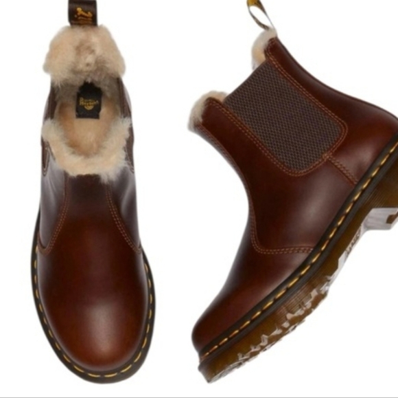 NOWT Dr. Martens 2976 Leonore Chelsea Leather Boots - Picture 13 of 14